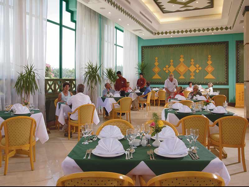 Restaurant des Sol Y Mar Pioneers